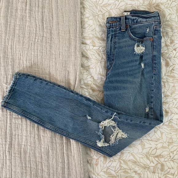 Abercrombie Distressed Jeans - Picture 6 of 7